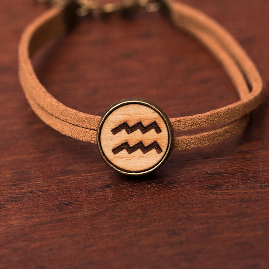 Sternzeichen Wasserman Armkette Holzschmuck aus Naturholz / Anhänger