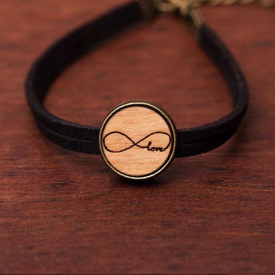 Endless Love Armkette Holzschmuck aus Naturholz / Anhänger