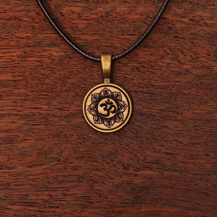 Om Flower Kette Holzschmuck aus Naturholz / Anhänger