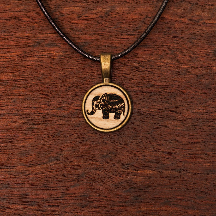 Elefant Kette Holzschmuck aus Naturholz / Anhänger