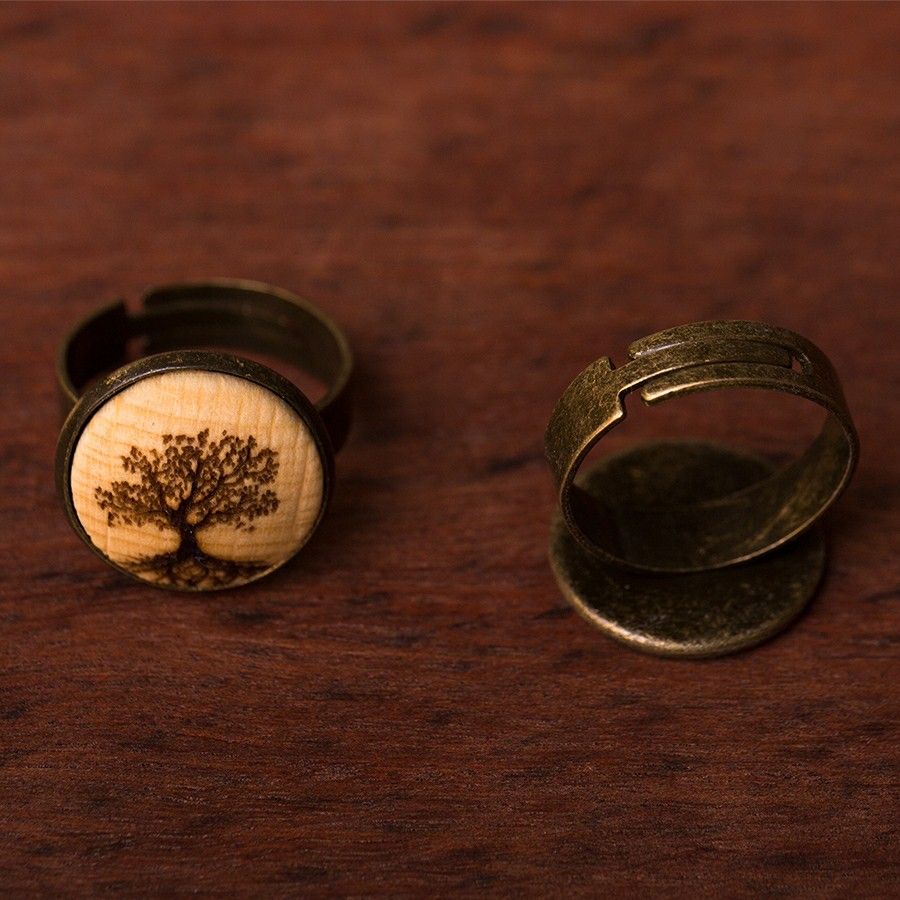 Baum des Lebens Ring Holzschmuck aus Naturholz / Anhänger