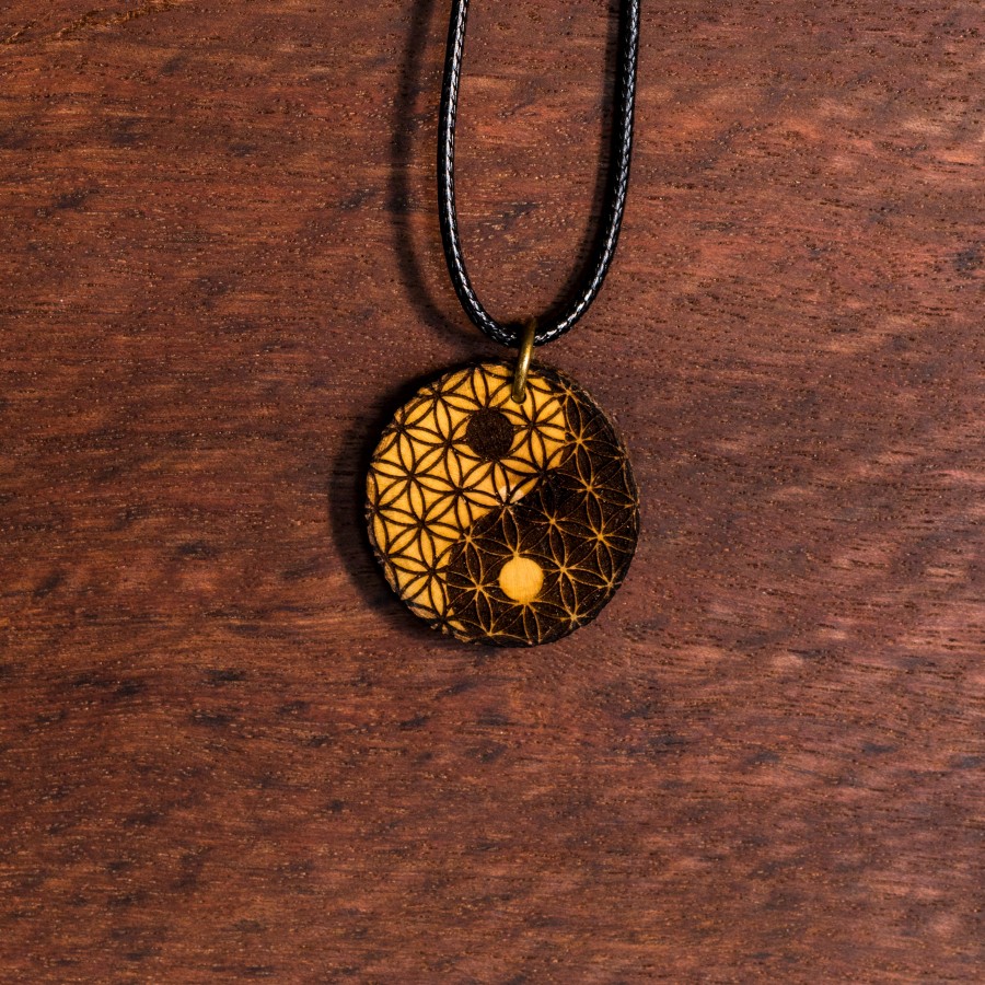 Yin Yang Blume des Lebens Kette Holzschmuck aus Naturholz / Anhänger