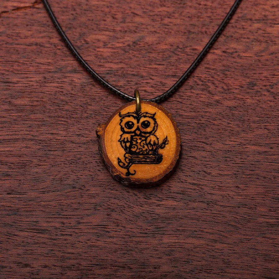 Eule Kette Holzschmuck aus Naturholz / Anhänger