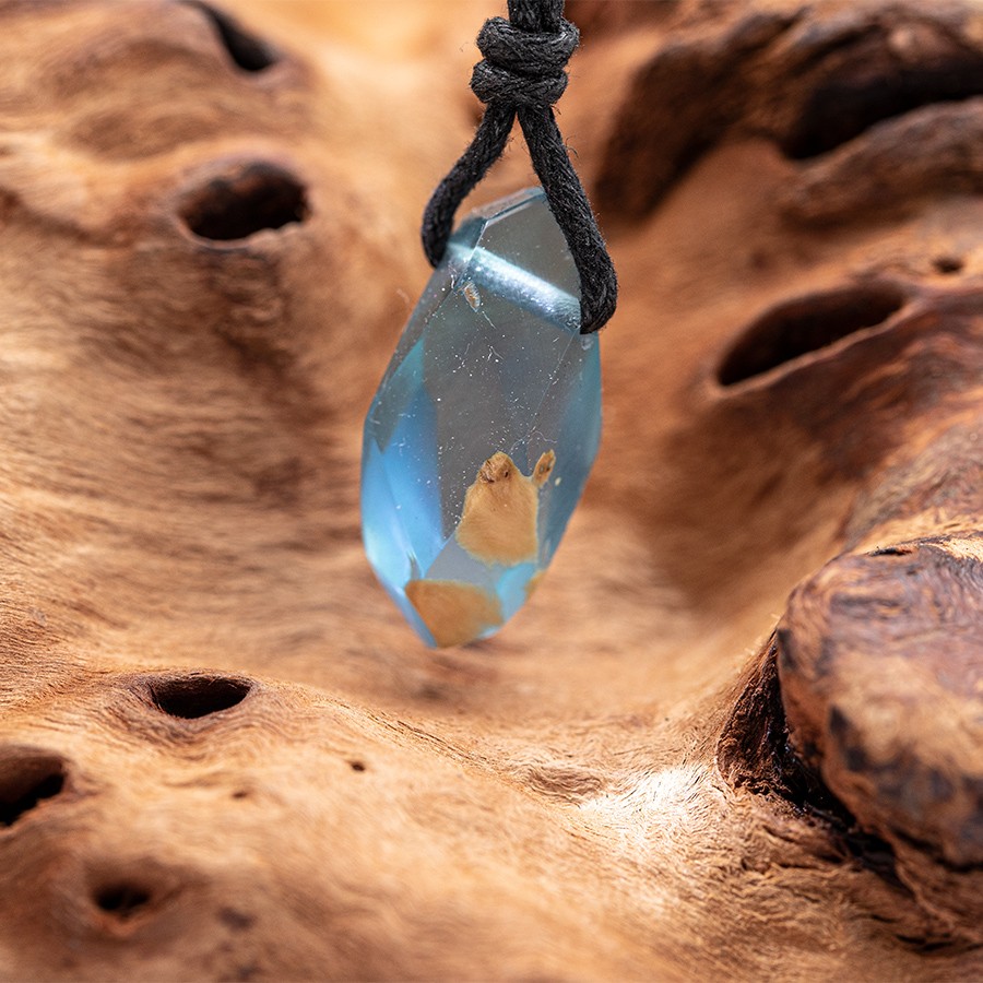 Epoxid Kristall 4031 Holz Kristall aus Holz und Harz / Resin, Schmuck / Halsketten