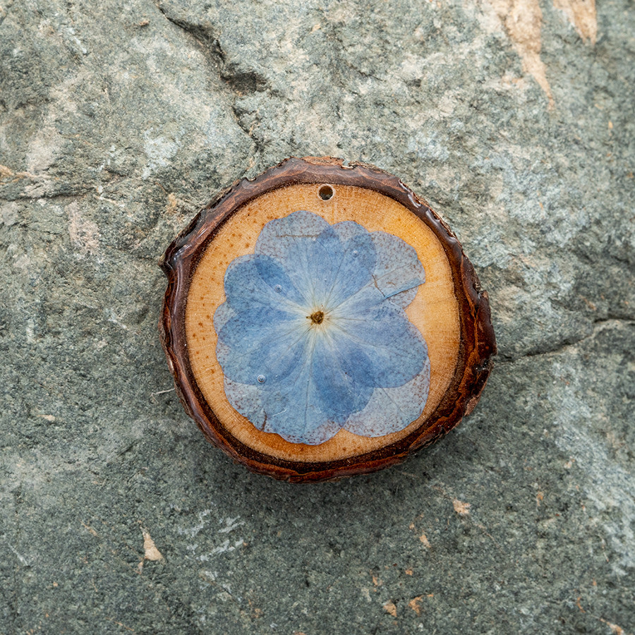 Zirbenblüte 5293 Kette Holzschmuck aus Naturholz / Anhänger