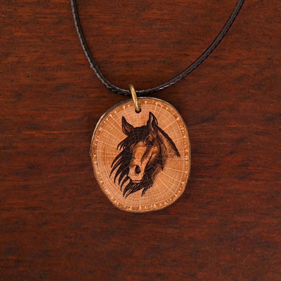 Pferd Kette Holzschmuck aus Naturholz / Anhänger